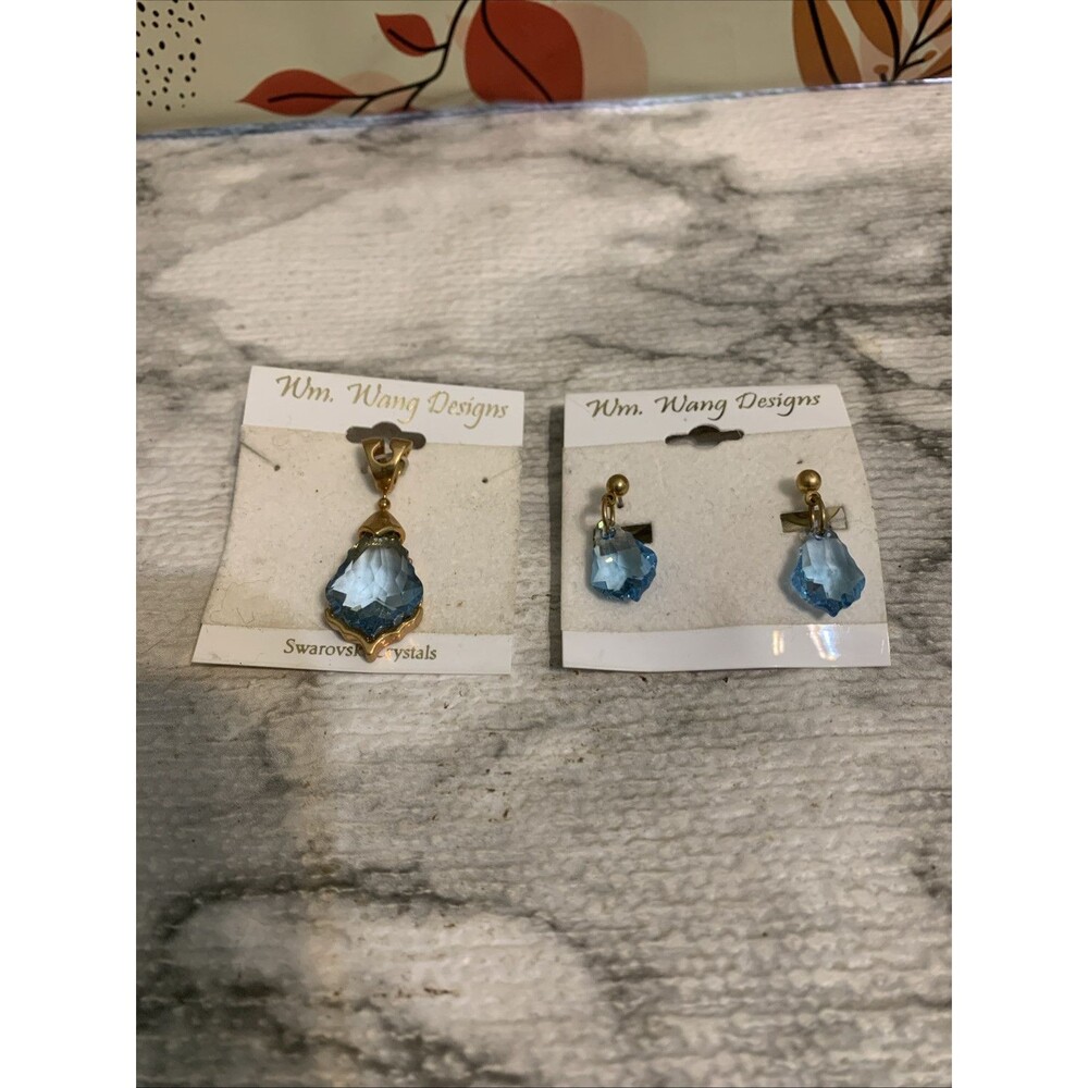 Stunning VTG Signed WW Wang Designs Blue Swarovski Crystal Pendant & Ear Rings